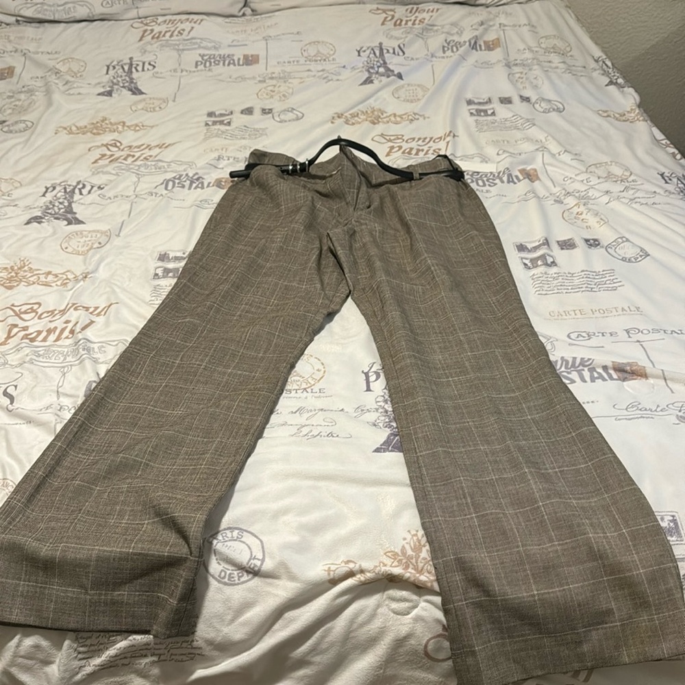 Calvin Klein Modern Fit, size 14
